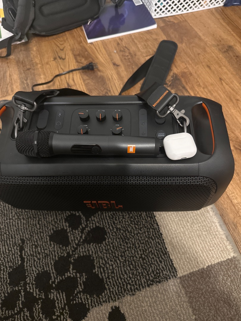 JBL PartyBox On-The-Go Essential: Cassa Bluetooth Portatile Con 100W, Effetti Luce E Microfono Wireless - 4