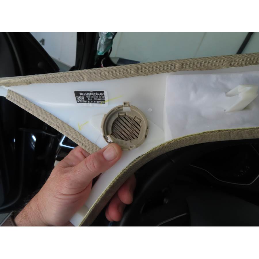 2020 Audi Q5 Front pillar speaker removed