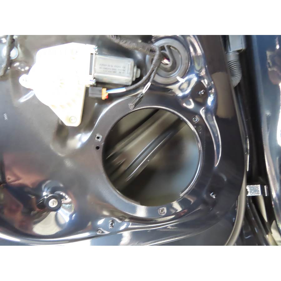 2018 Audi Q5 Rear door woofer removed