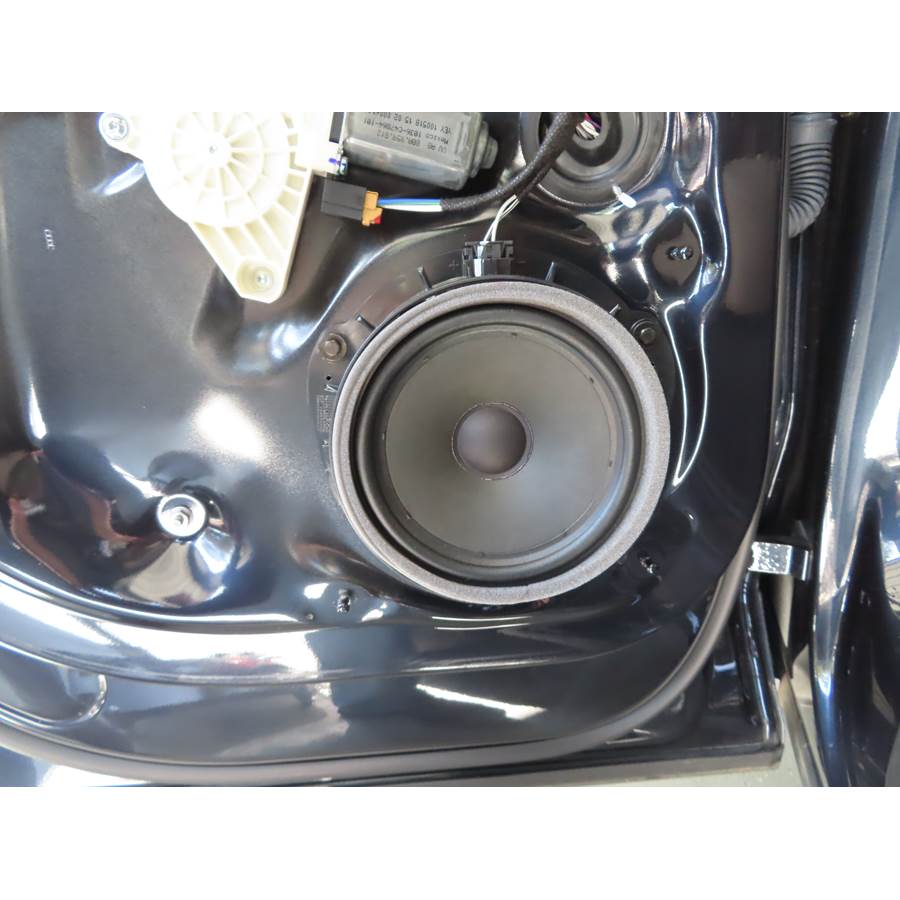 2024 Audi Q5 Rear door woofer