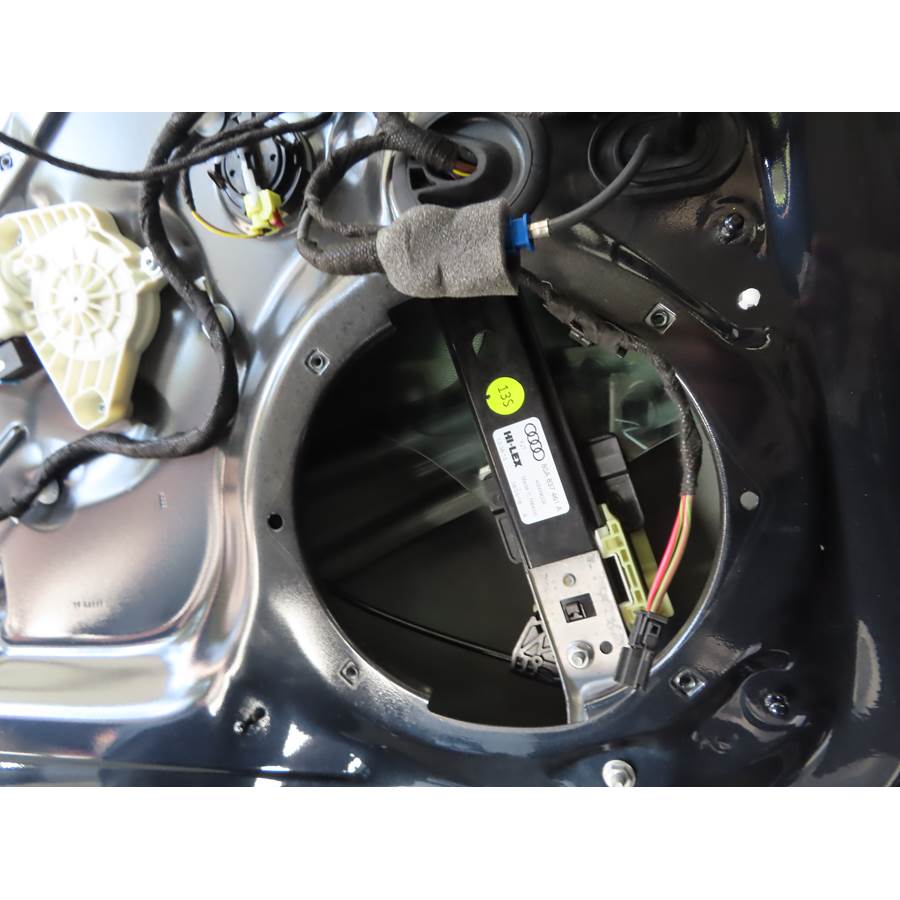 2018 Audi SQ5 Front speaker removed