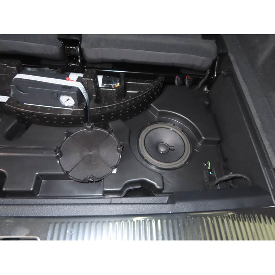 2020 Audi Q7 Under cargo floor speaker