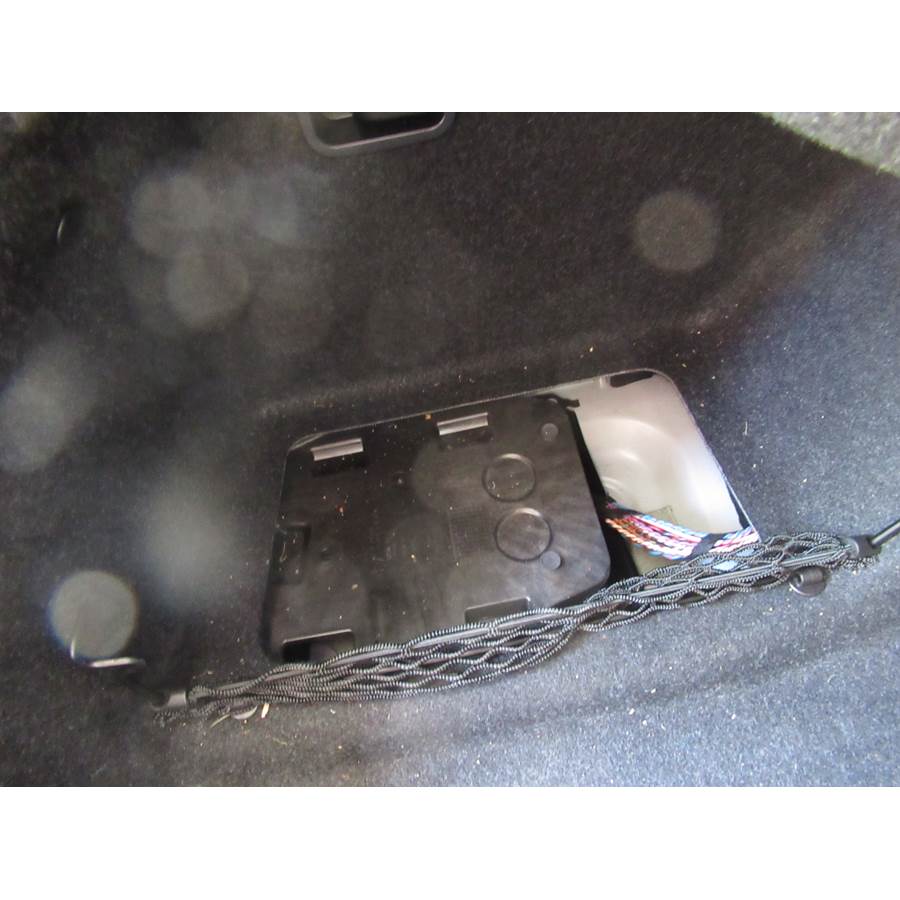 2013 BMW 3 Series Factory amplifier