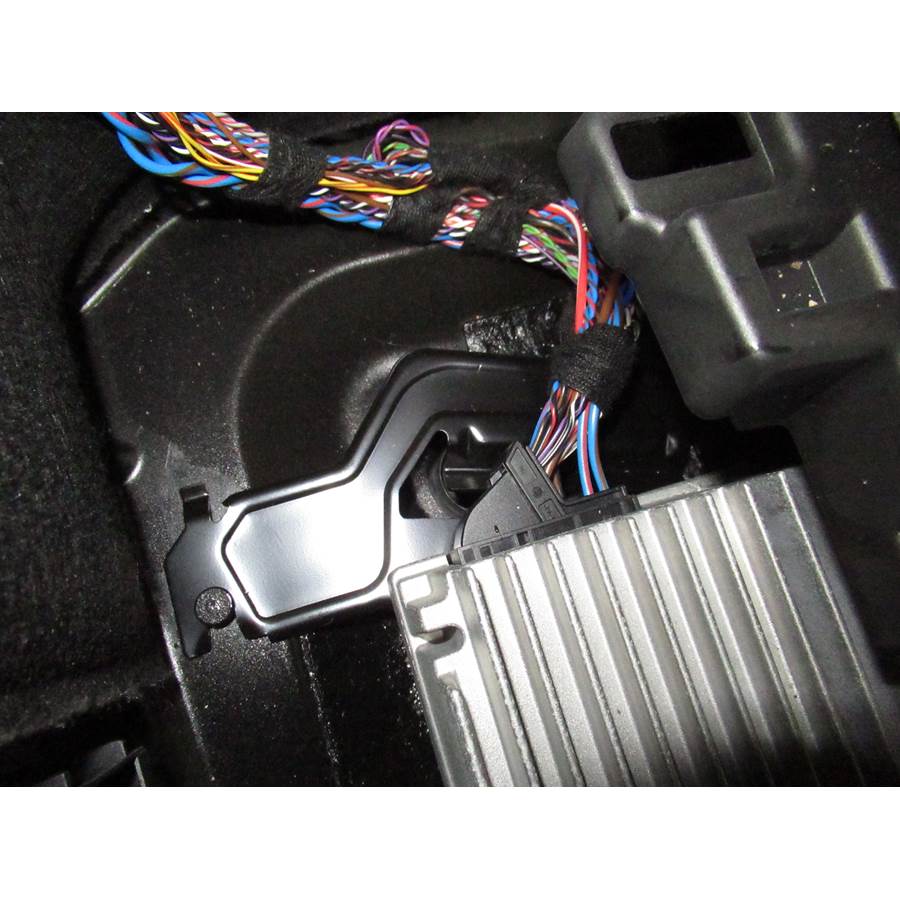 2015 BMW 3 Series Factory amplifier