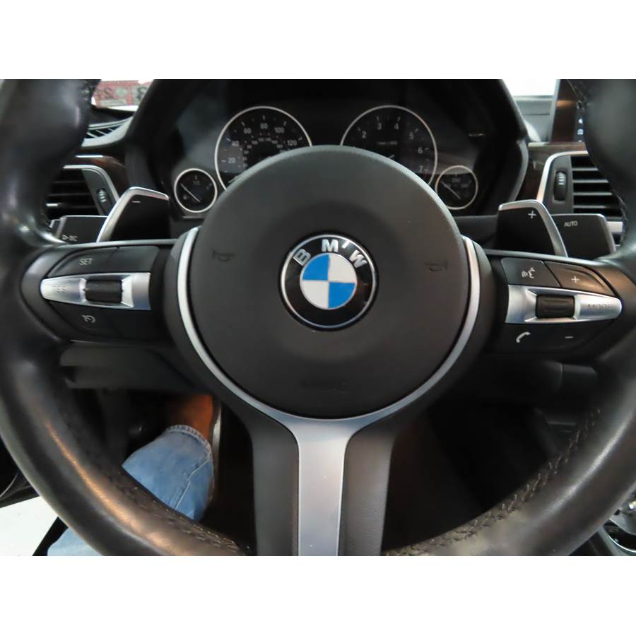 2020 BMW 4 Series Gran Coupe Steering wheel audio controls