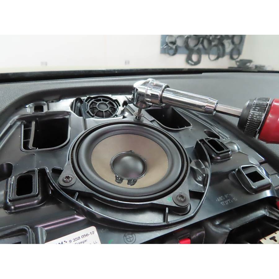 2018 BMW 5 Series Center dash speaker