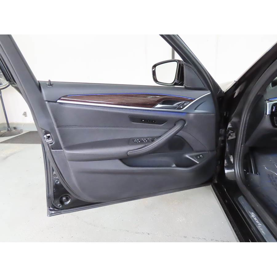 2017 BMW 5 Series Front door speaker location
