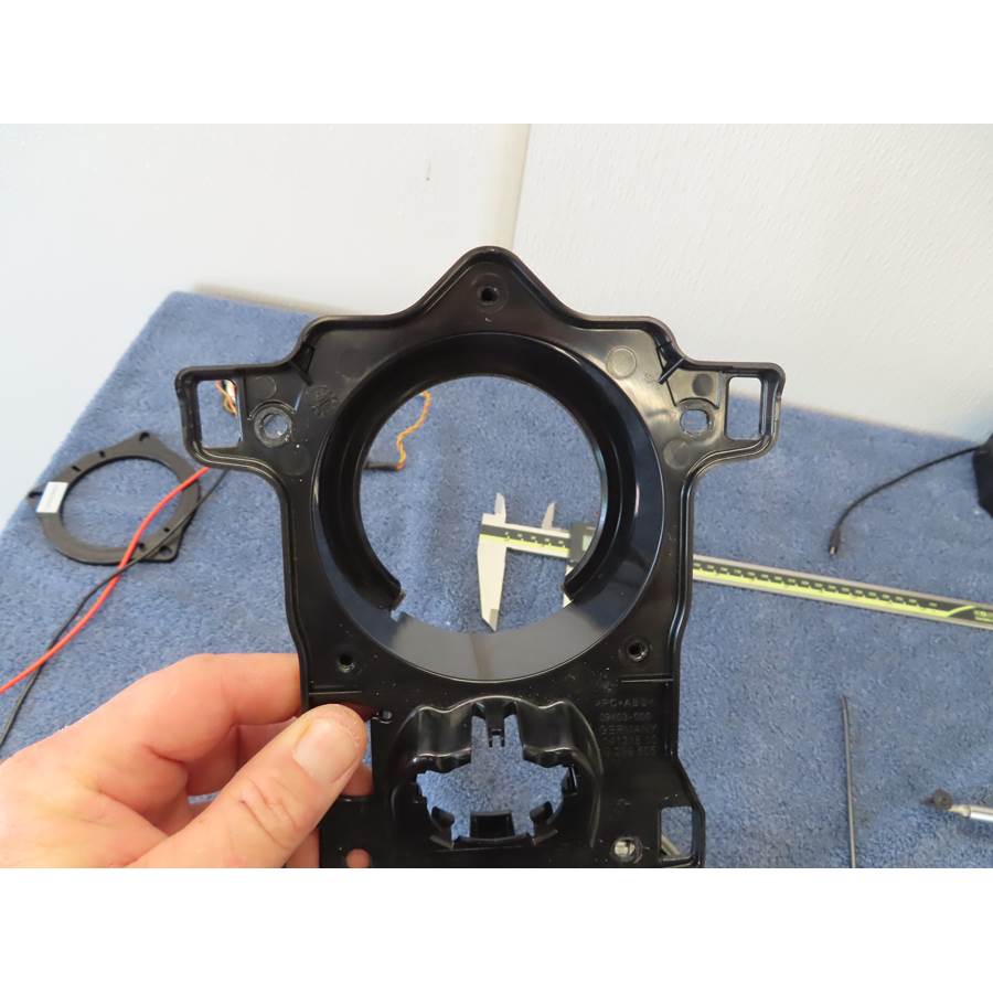 2020 BMW 7 Series Center dash speaker removed