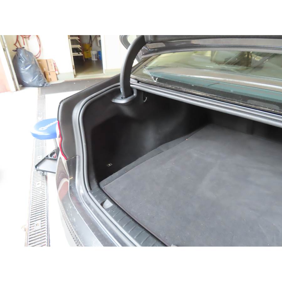 2021 BMW 7 Series Factory amplifier location