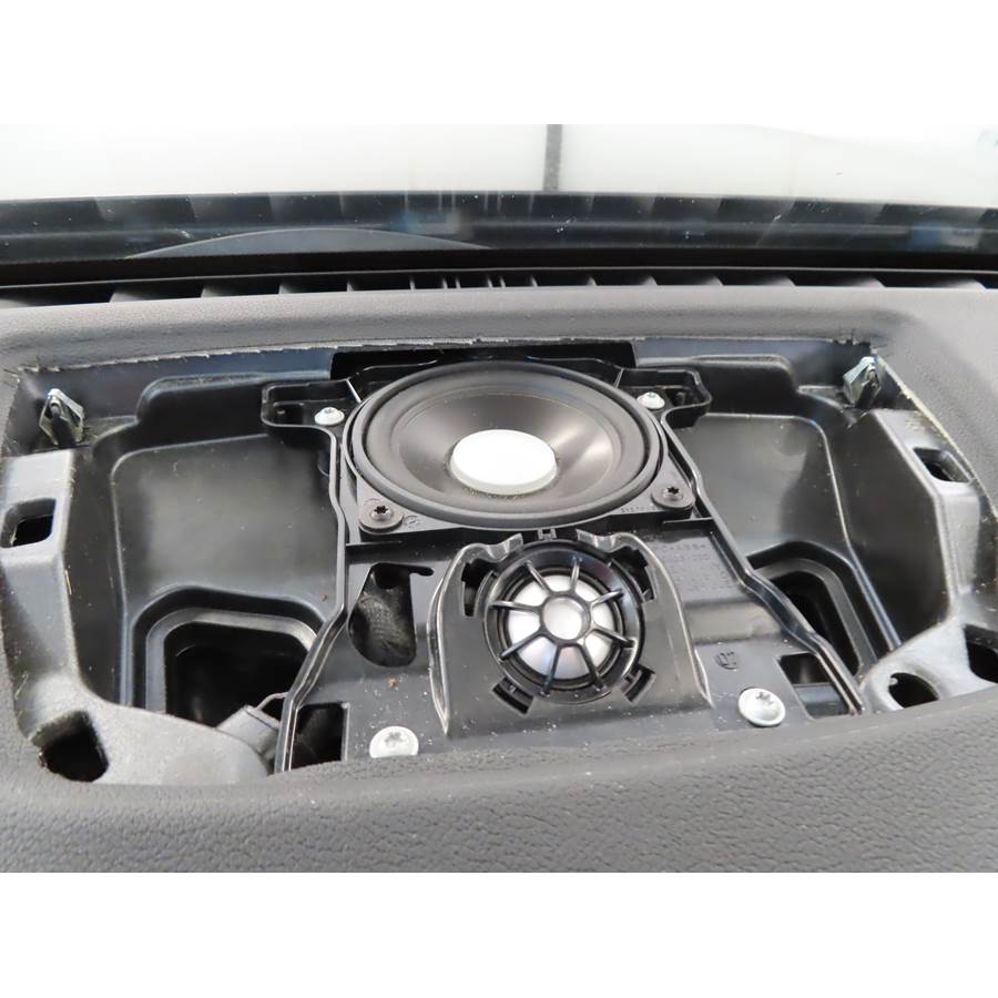 2019 BMW 7 Series Center dash speaker