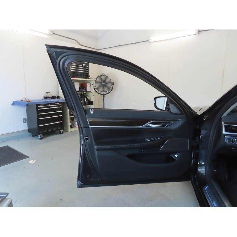 2020 BMW 7 Series Front door speaker location