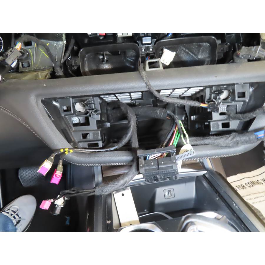 2021 BMW 7 Series Factory radio removed