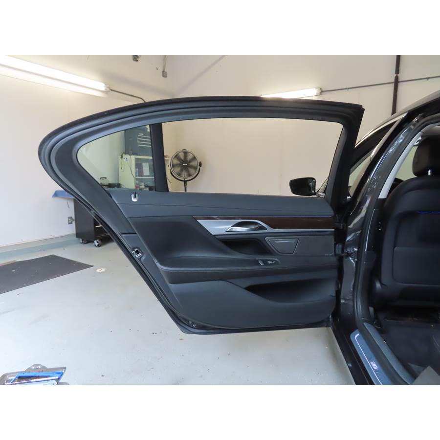 2019 BMW 7 Series Rear door speaker location