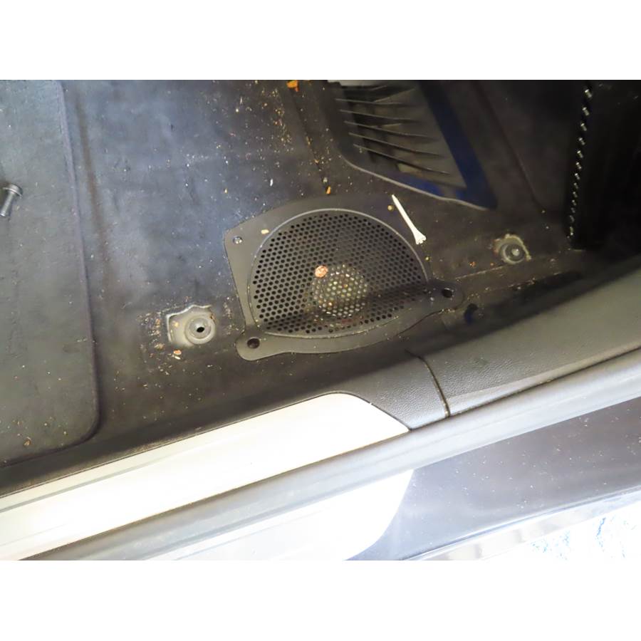 2020 BMW 7 Series Under front seat speaker location