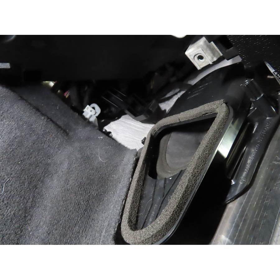 2019 BMW i3 Kick panel speaker