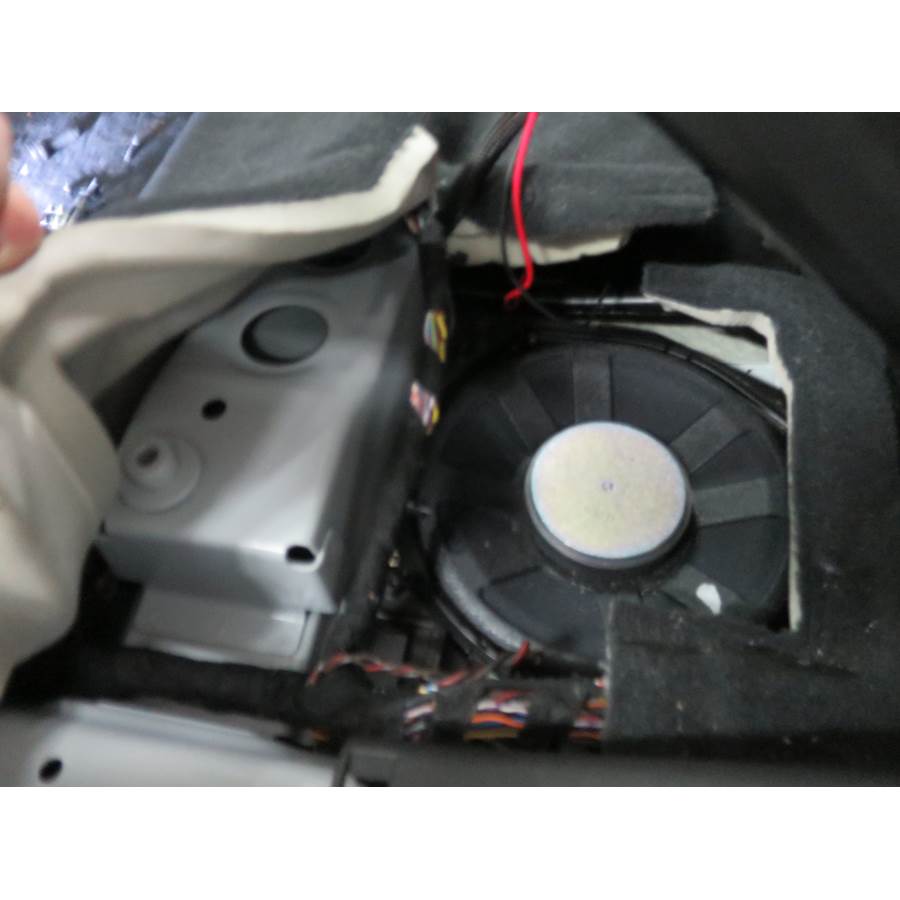 2021 BMW X2 Under front seat speaker