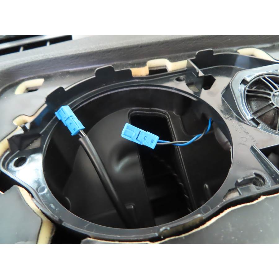 2015 BMW X4 Center dash speaker removed