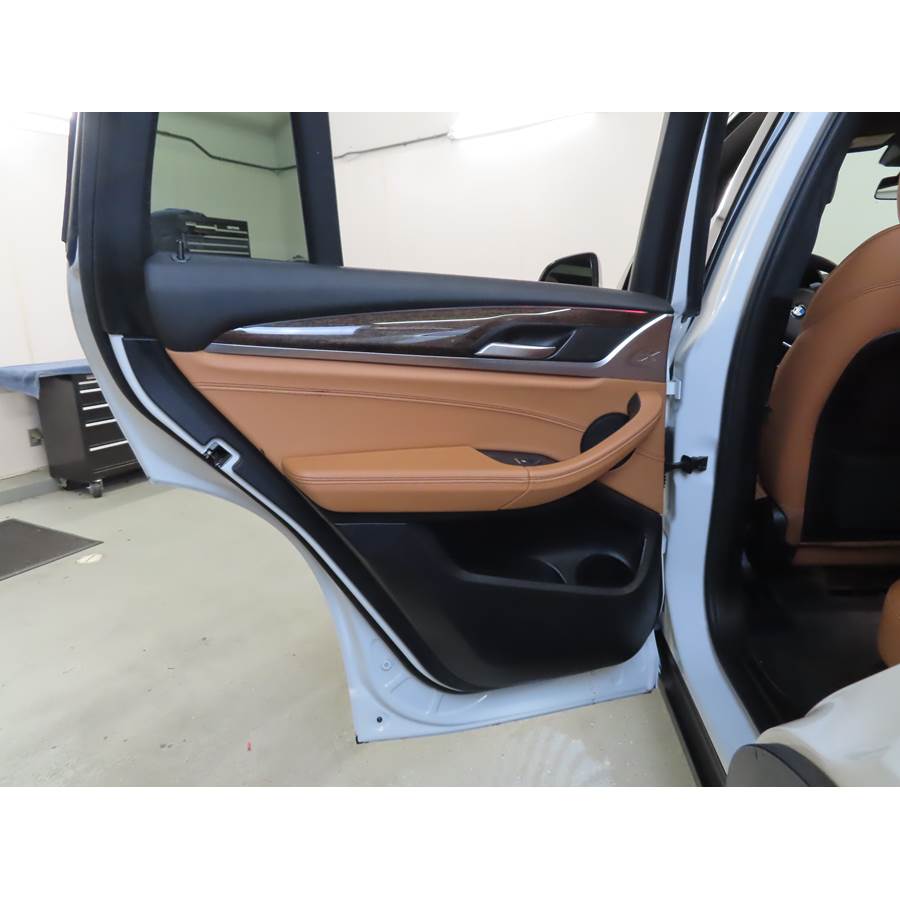 2020 BMW X4 Rear door speaker location