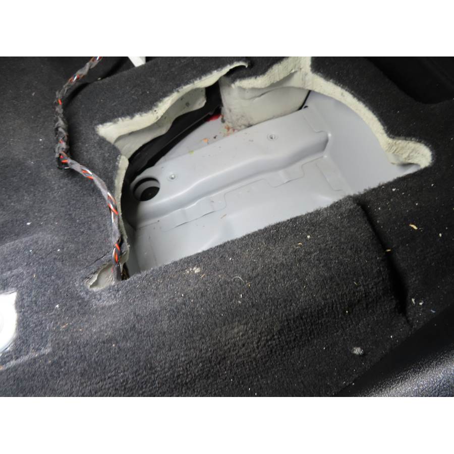 2019 BMW X4 Under front seat speaker removed