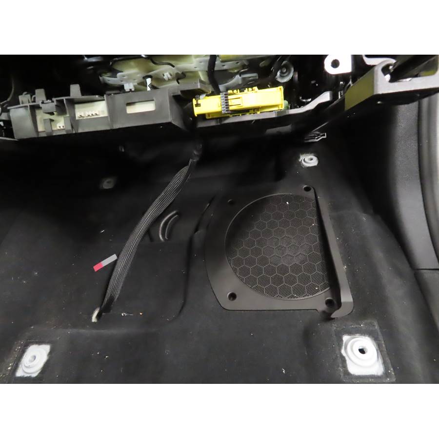 2020 BMW X4 Under front seat speaker location
