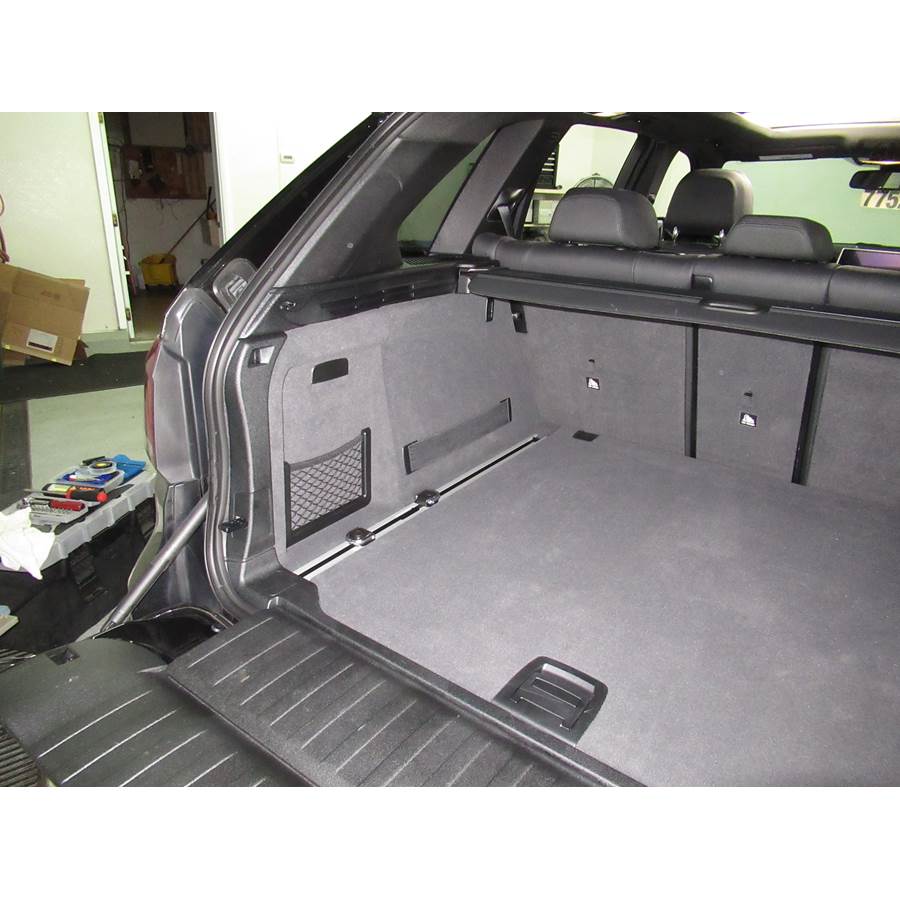 2014 BMW X5 Factory amplifier location