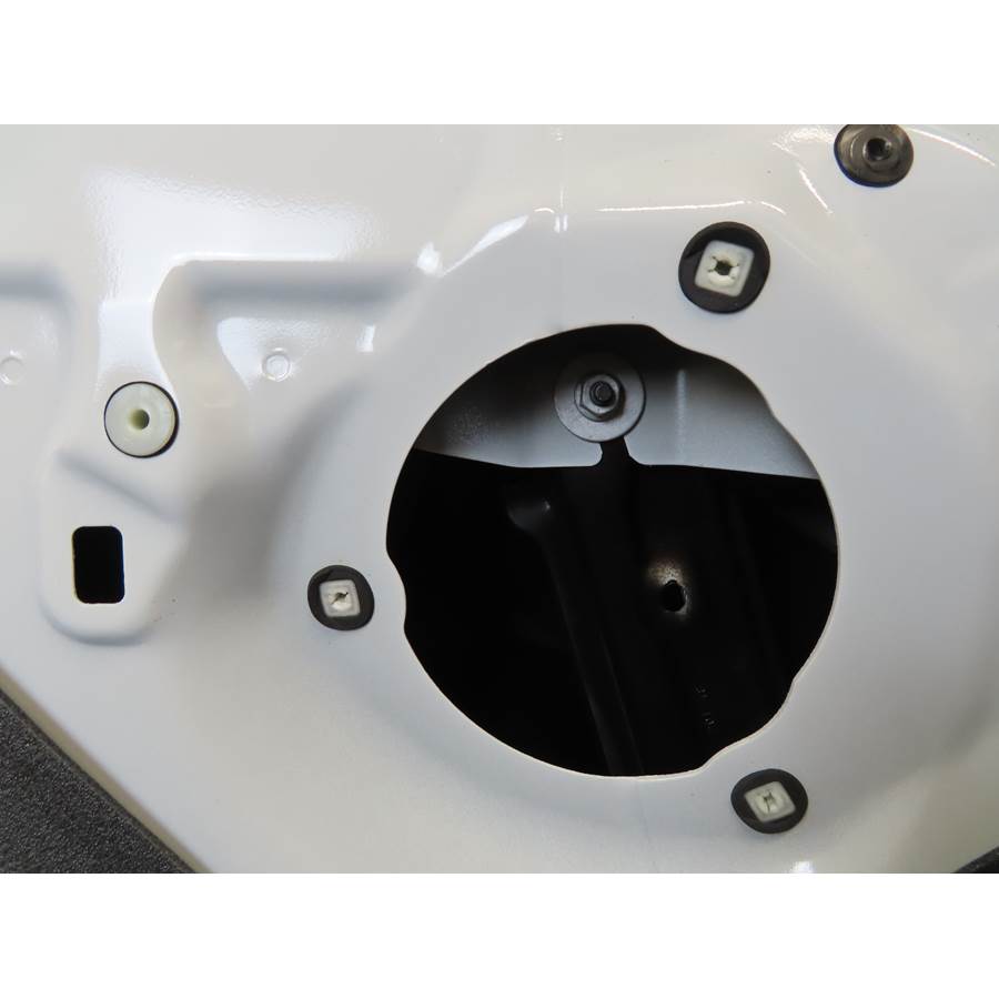 2018 BMW X6 Front door midrange removed