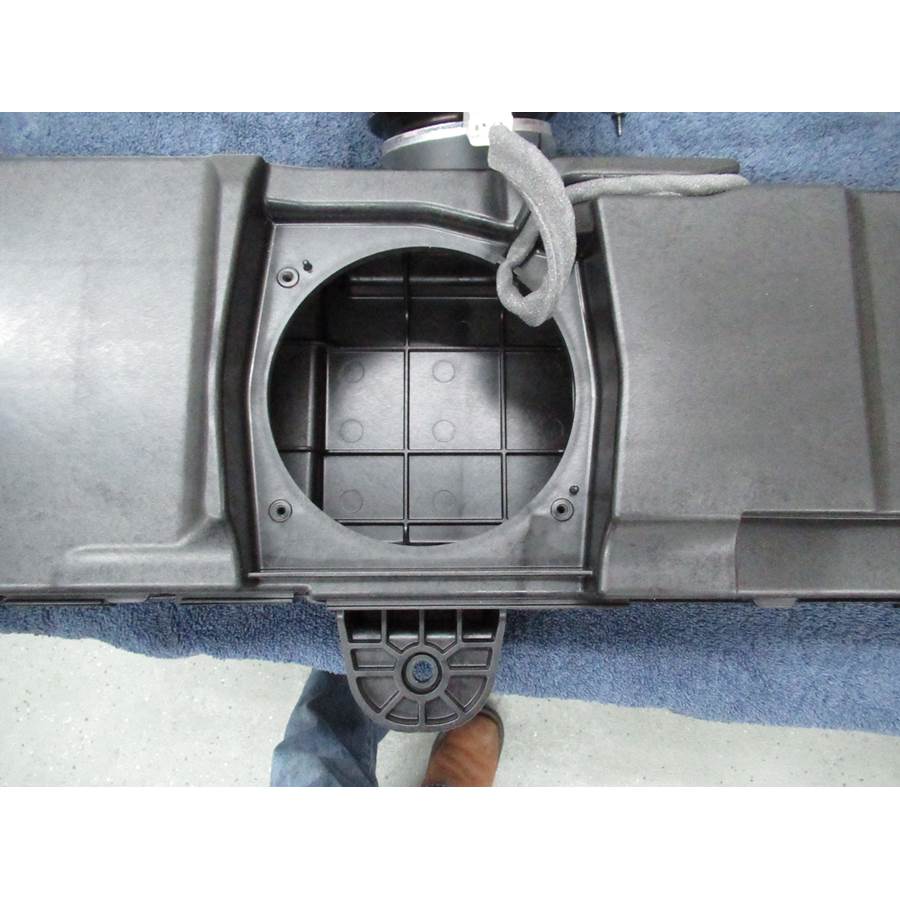 2023 Buick Enclave Center console speaker removed