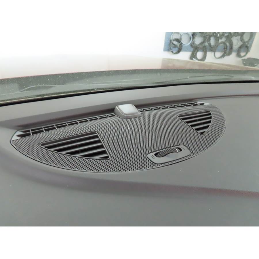 2022 Buick Envision Center dash speaker location