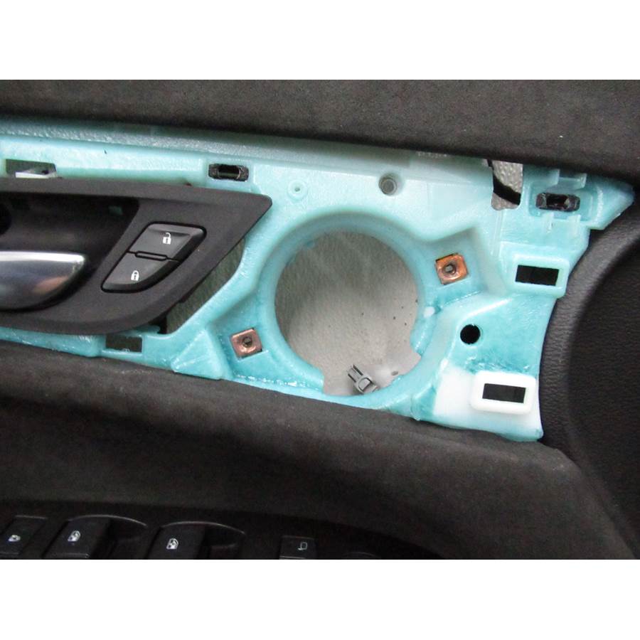 2016 Cadillac Escalade Front door midrange removed
