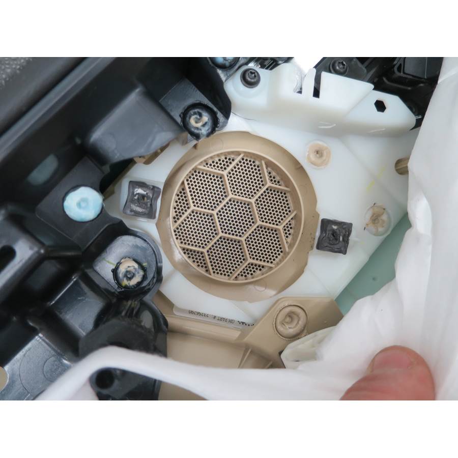 2021 Cadillac XT5 Front door midrange removed