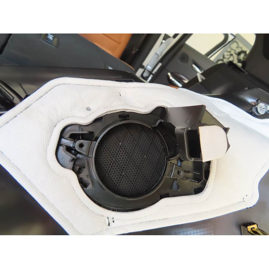2022 Cadillac XT4 Rear pillar speaker removed