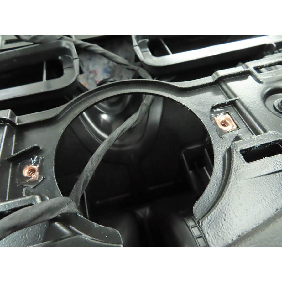2021 Cadillac XT6 Center dash speaker removed