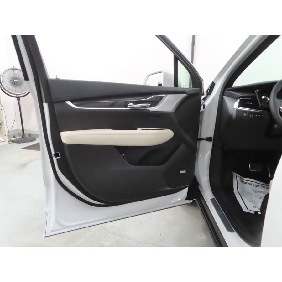 2021 Cadillac XT6 Front door speaker location
