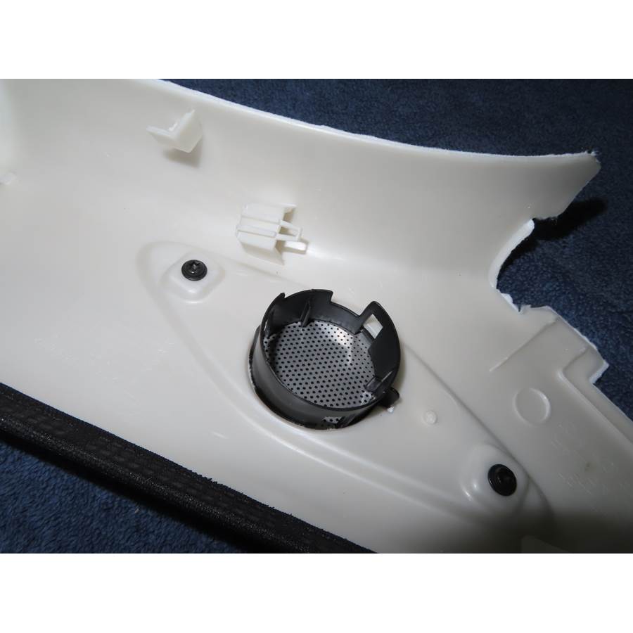 2021 Cadillac XT6 Front pillar speaker removed