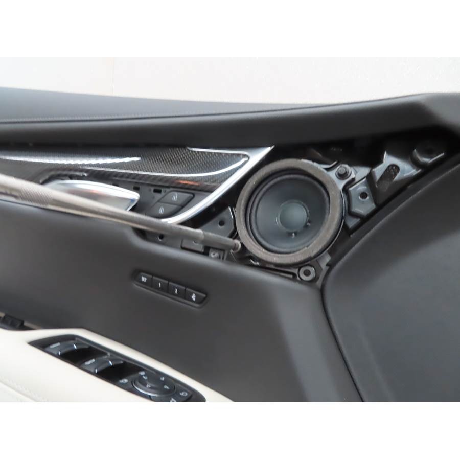 2021 Cadillac XT6 Front door midrange