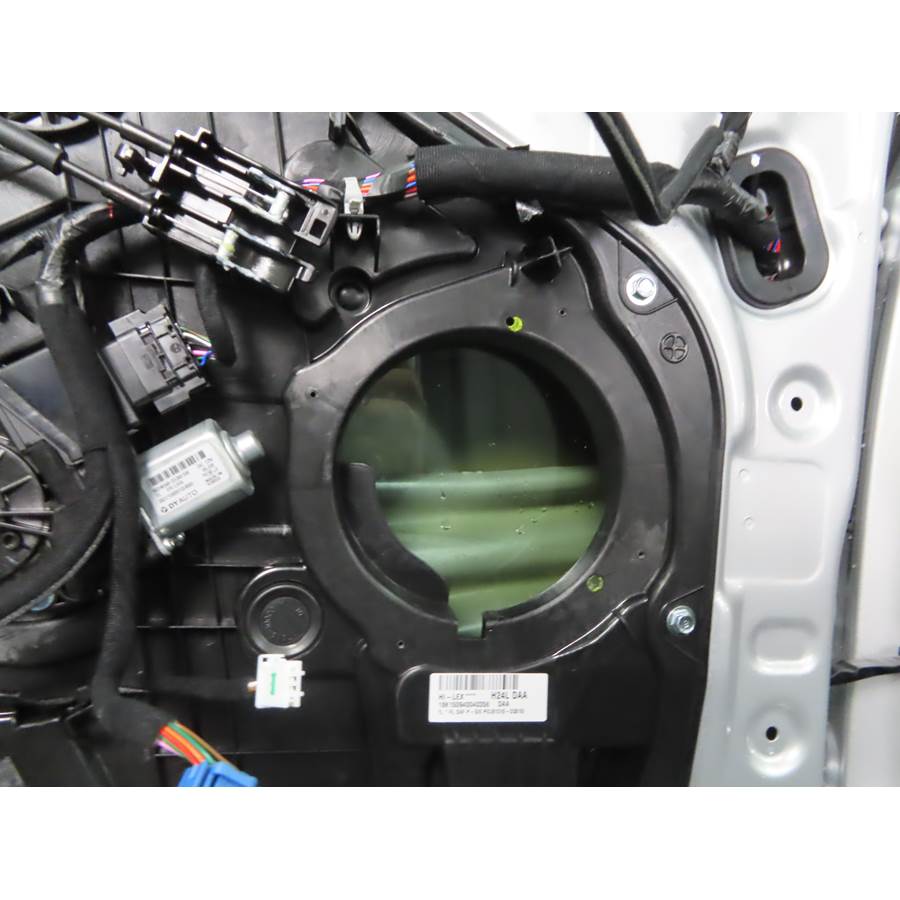 2021 Hyundai Tucson Front door woofer removed