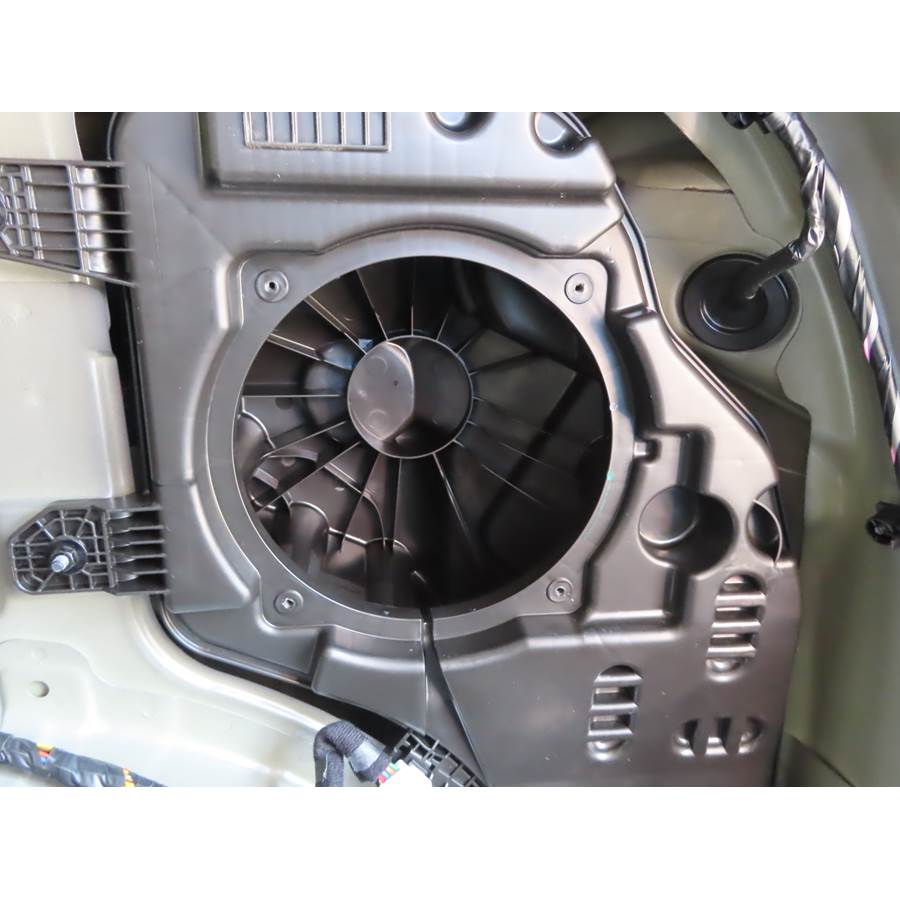 2019 Hyundai Tucson Far-rear side speaker removed
