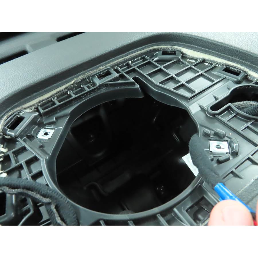 2021 Hyundai Tucson Center dash speaker removed