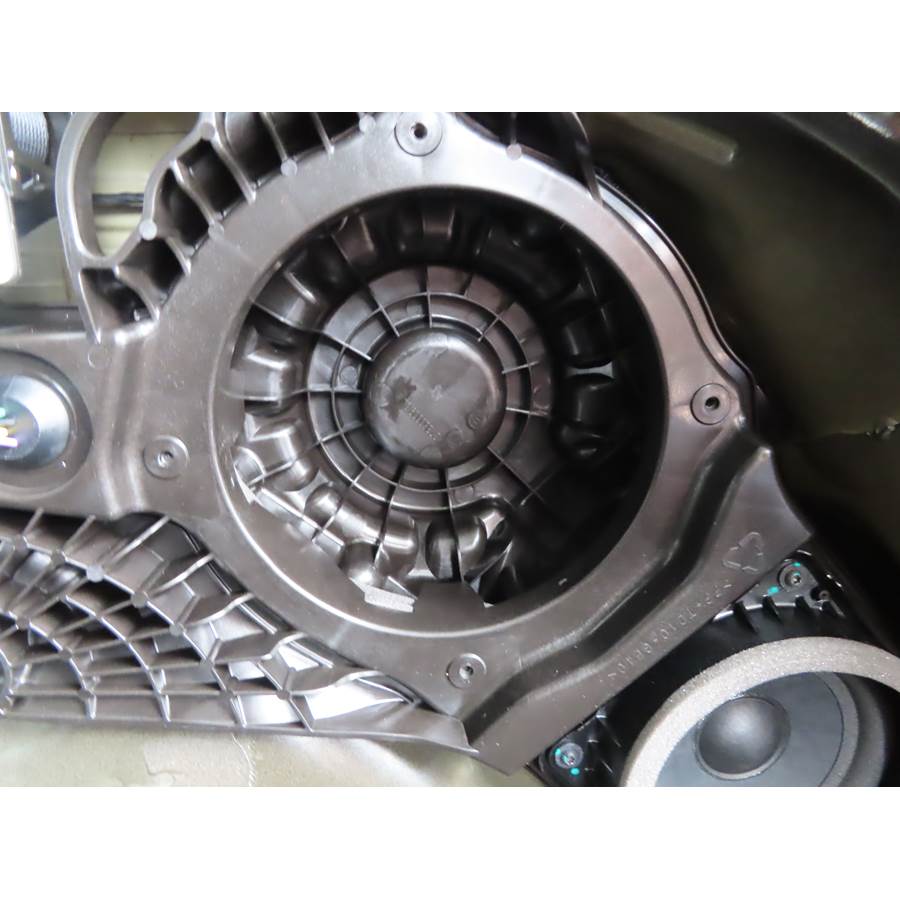 2019 Hyundai Veloster Far-rear side speaker removed