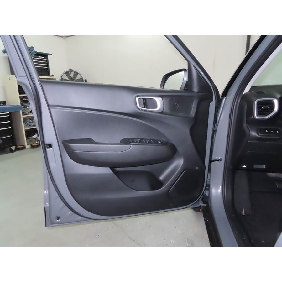 2024 Hyundai Venue Front door speaker location