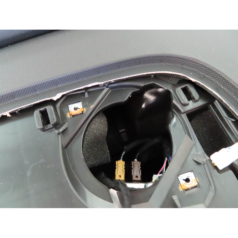 2021 Hyundai Elantra Center dash speaker removed