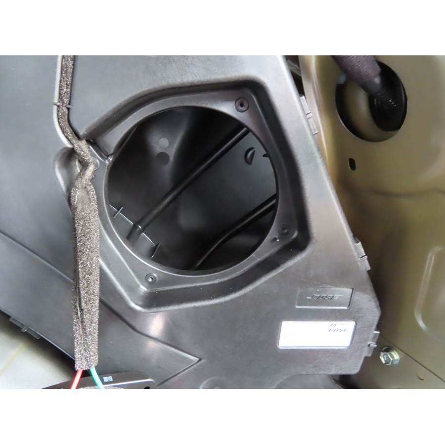 2022 Hyundai Tucson Far-rear side speaker removed