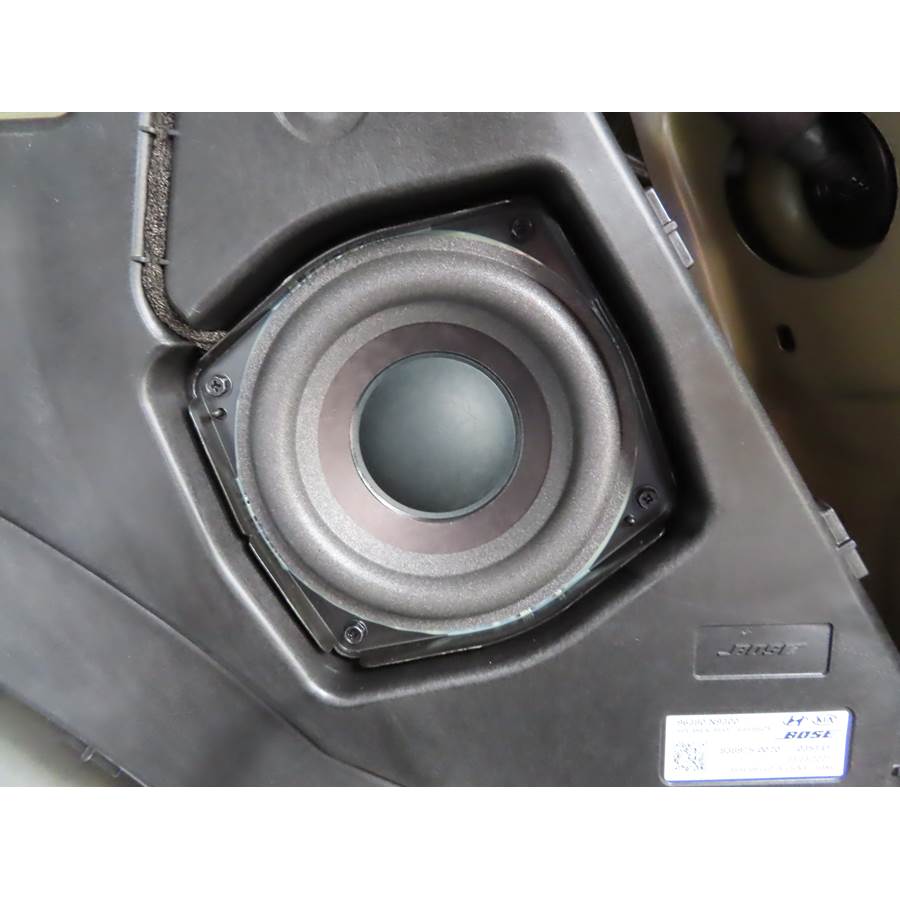 2025 Hyundai Tucson Far-rear side speaker