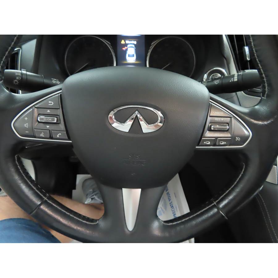 2022 Infiniti Q50 Steering wheel audio controls