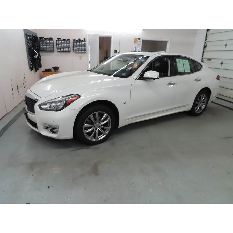 2015 Infiniti Q70 Exterior