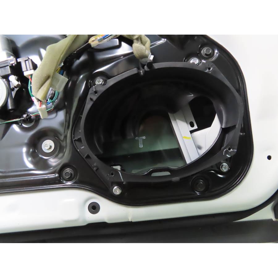 2017 Infiniti Q70 Front door woofer removed