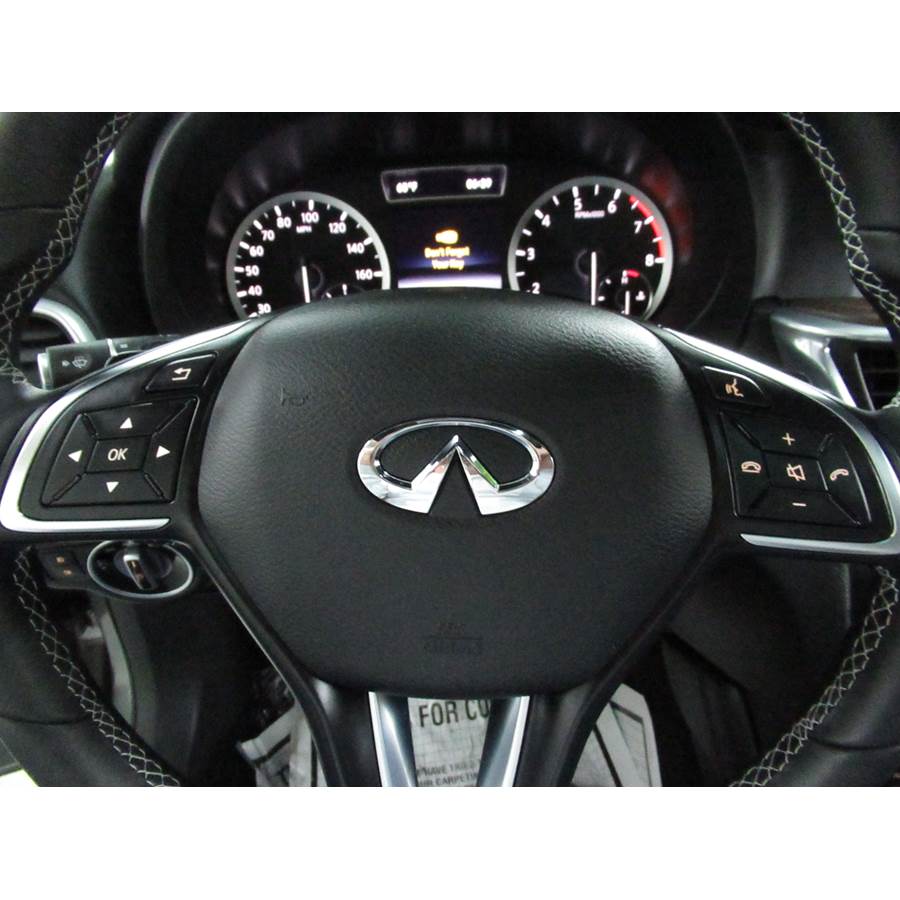2018 Infiniti QX30 Steering wheel audio controls