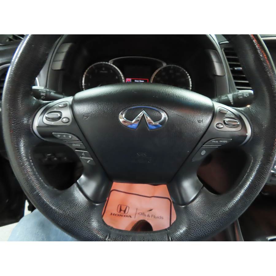 2020 Infiniti QX60 Steering wheel audio controls