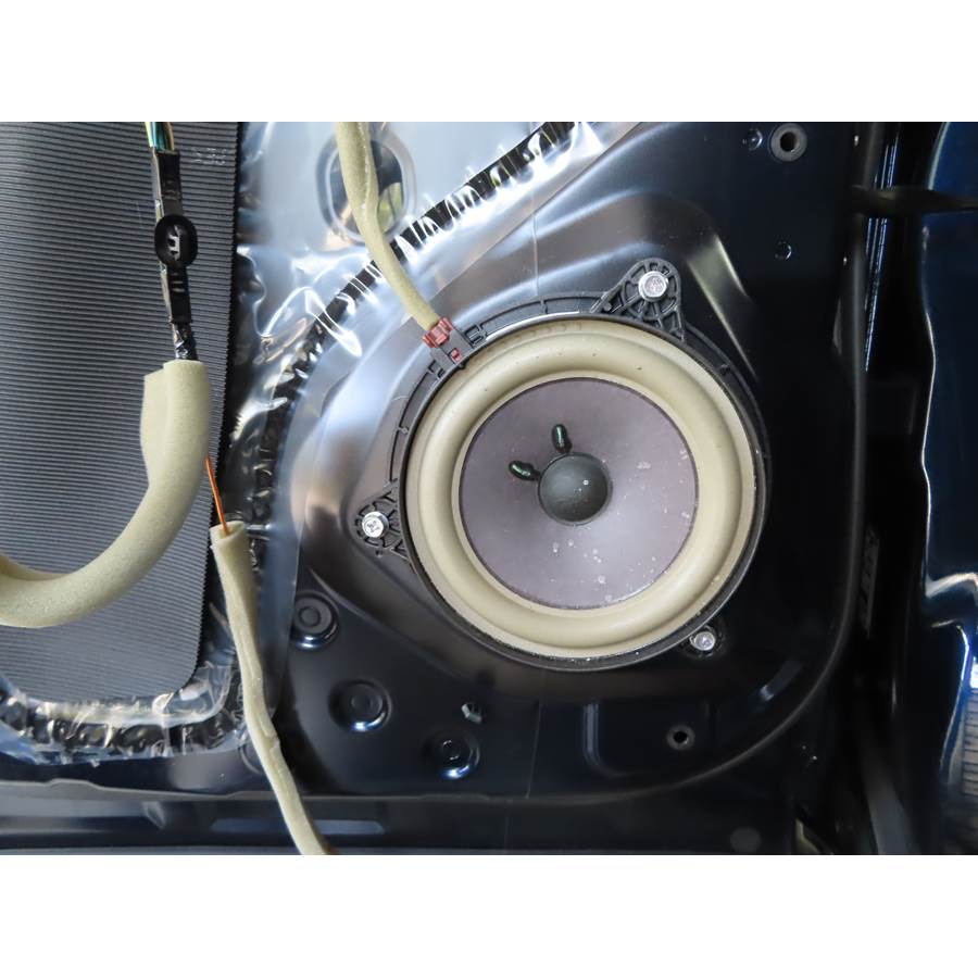 2017 Infiniti QX80 Rear door woofer
