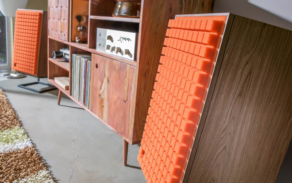 JBL L100 bookshelf speakers